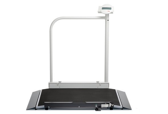 Image of seca 677 r EMR-validated wheelchair scale with handrail